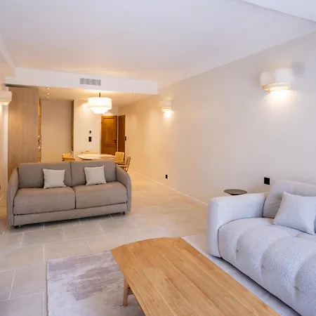 Appartement Port De Saint Tropez Et Place Des Lices Apartment *